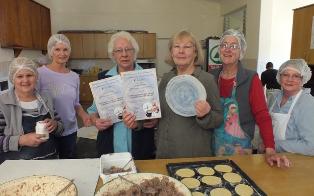 Gansbaai Goue Hande se 20 Jaar 4